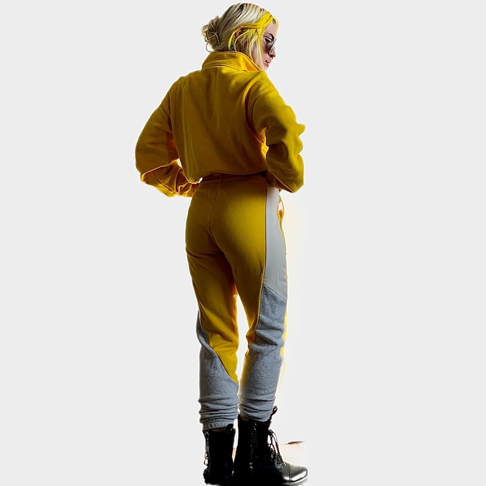 ARITZIA Yellow Sweatsuit - Cozy Fleece 1/4 zip sweatshirt & Perfect Sweatpant
